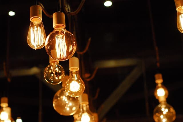 The Best Lighting Fixtures for Your Home Office